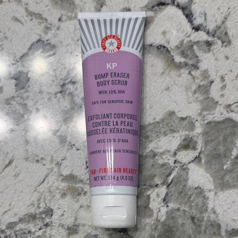 NWT First Aid Beauty Bump Eraser Body Scrub